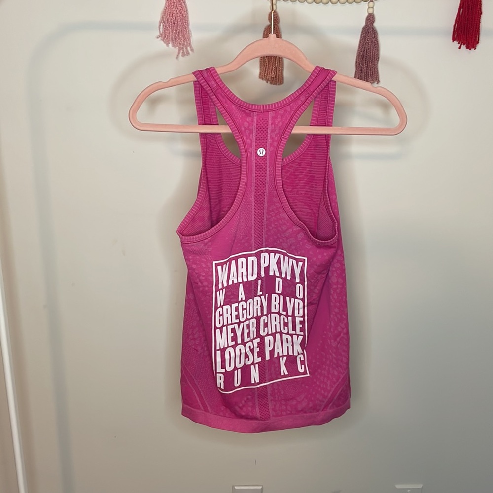 21 Lululemon Swiftly Size 10 Pink - image 2